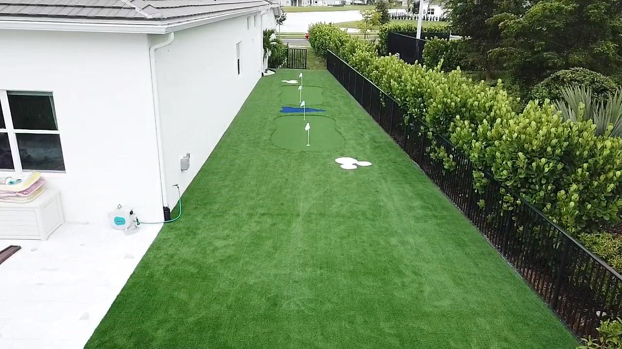 Custom side-yard putting green